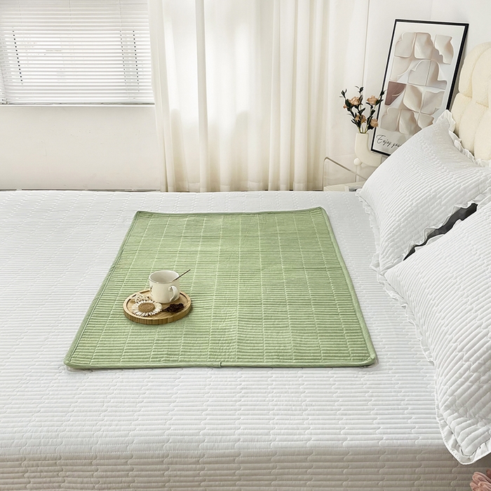 91家纺网 家纺一手货源 找家纺 拾小柒 2025年新款全棉色织水洗棉隔脏姨妈垫护理垫床盖 浅绿色 防水款
