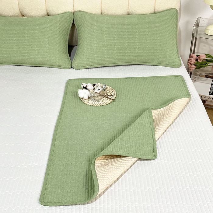 91家纺网 家纺一手货源 找家纺 拾小柒 2025年新款全棉色织水洗棉隔脏姨妈垫护理垫床盖 浅绿色 不防水款