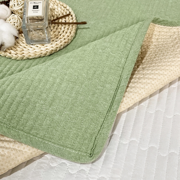 91家纺网 家纺一手货源 找家纺 拾小柒 2025年新款全棉色织水洗棉隔脏姨妈垫护理垫床盖 浅绿色 不防水款