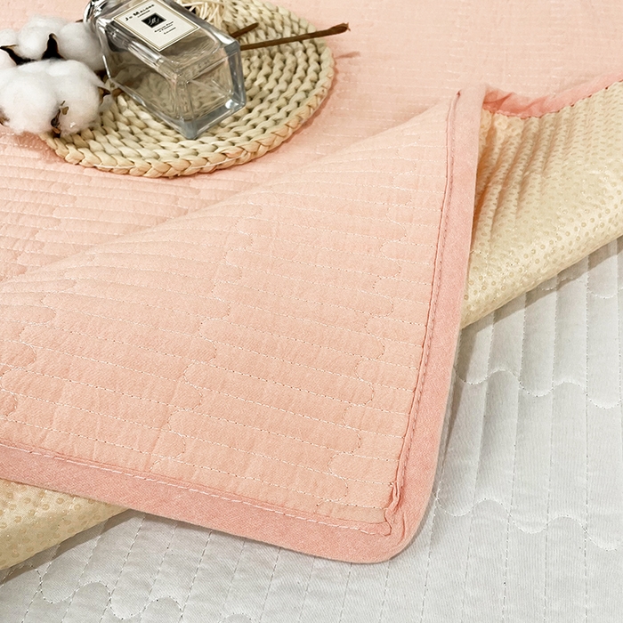 91家纺网 家纺一手货源 找家纺 （总）拾小柒 2025年新款全棉色织水洗棉隔脏姨妈垫护理垫床盖