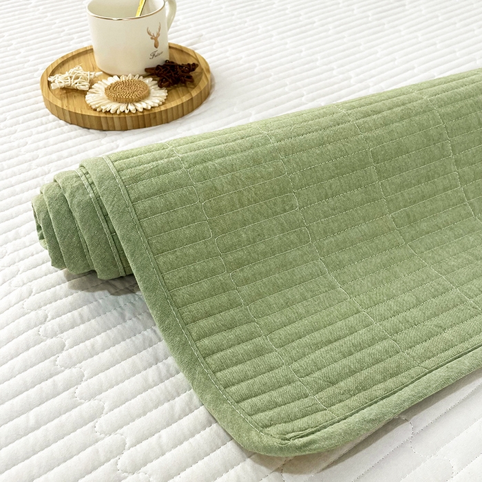 91家纺网 家纺一手货源 找家纺 拾小柒 2025年新款全棉色织水洗棉隔脏姨妈垫护理垫床盖 浅绿色 防水款