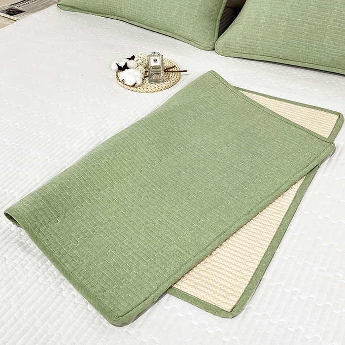 91家纺网 家纺一手货源 找家纺 拾小柒 2025年新款全棉色织水洗棉隔脏姨妈垫护理垫床盖 浅绿色 不防水款