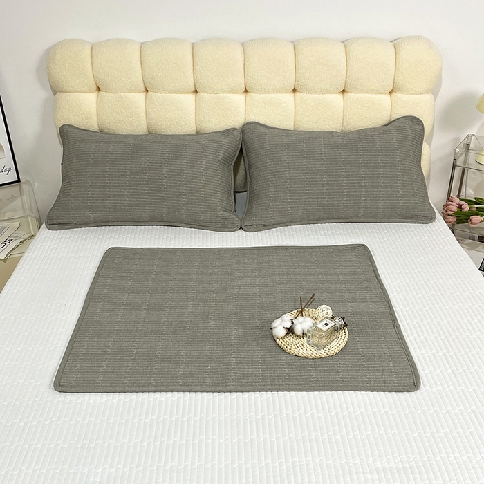 91家纺网 家纺一手货源 找家纺 拾小柒 2025年新款全棉色织水洗棉隔脏姨妈垫护理垫床盖 青灰色 不防水款