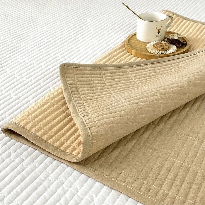 91家纺网 家纺一手货源 找家纺 拾小柒 2025年新款全棉色织水洗棉隔脏姨妈垫护理垫床盖 卡其色 防水款