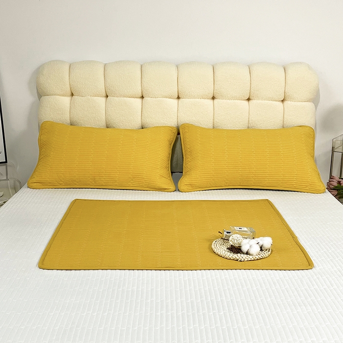 91家纺网 家纺一手货源 找家纺 拾小柒 2025年新款全棉色织水洗棉隔脏姨妈垫护理垫床盖 姜黄色 不防水款