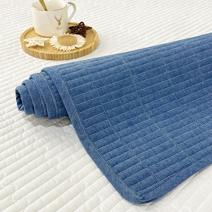 91家纺网 家纺一手货源 找家纺 拾小柒 2025年新款全棉色织水洗棉隔脏姨妈垫护理垫床盖 牛仔蓝 防水款