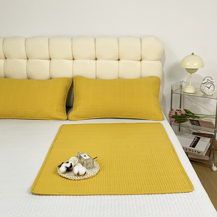 91家纺网 家纺一手货源 找家纺 拾小柒 2025年新款全棉色织水洗棉隔脏姨妈垫护理垫床盖 姜黄色 不防水款