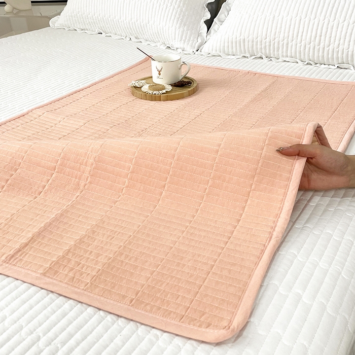 91家纺网 家纺一手货源 找家纺 拾小柒 2025年新款全棉色织水洗棉隔脏姨妈垫护理垫床盖 粉玉色 防水款