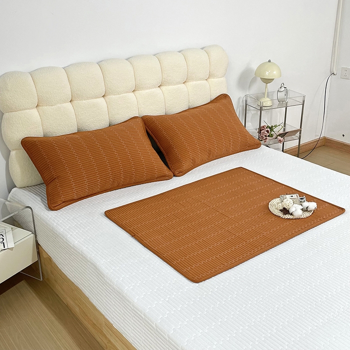 91家纺网 家纺一手货源 找家纺 拾小柒 2025年新款全棉色织水洗棉隔脏姨妈垫护理垫床盖 焦糖色 不防水款