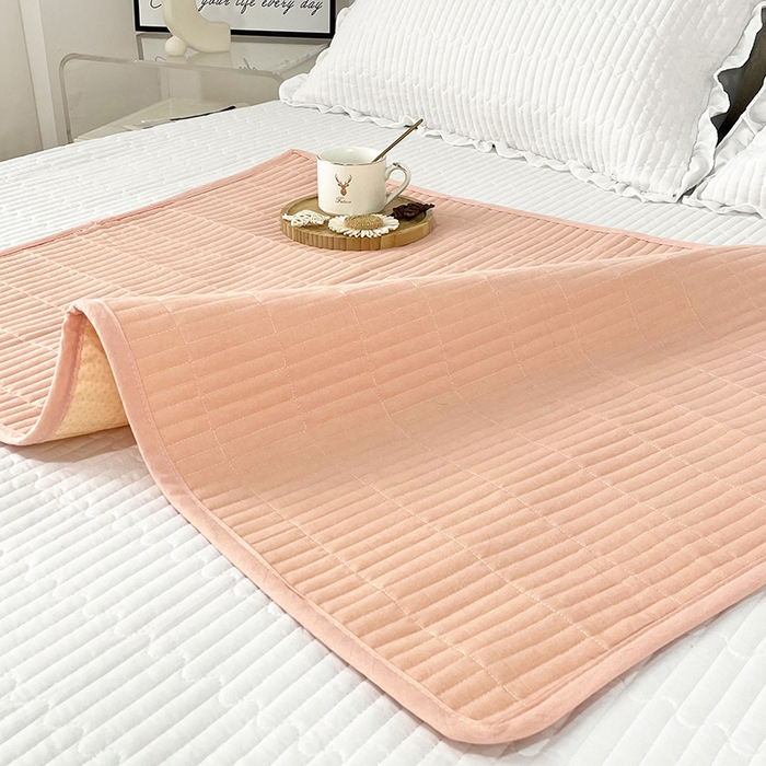 91家纺网 家纺一手货源 找家纺 拾小柒 2025年新款全棉色织水洗棉隔脏姨妈垫护理垫床盖 粉玉色 防水款