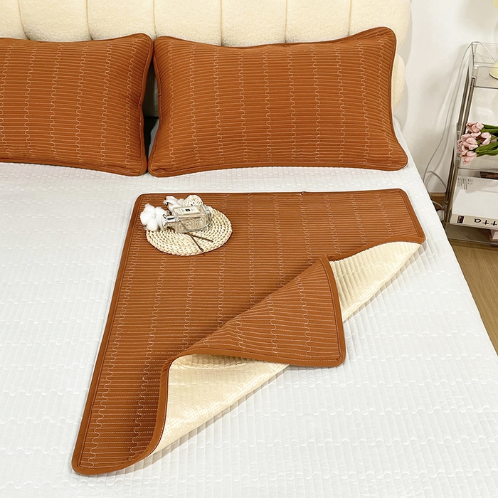 91家纺网 家纺一手货源 找家纺 拾小柒 2025年新款全棉色织水洗棉隔脏姨妈垫护理垫床盖 焦糖色 不防水款