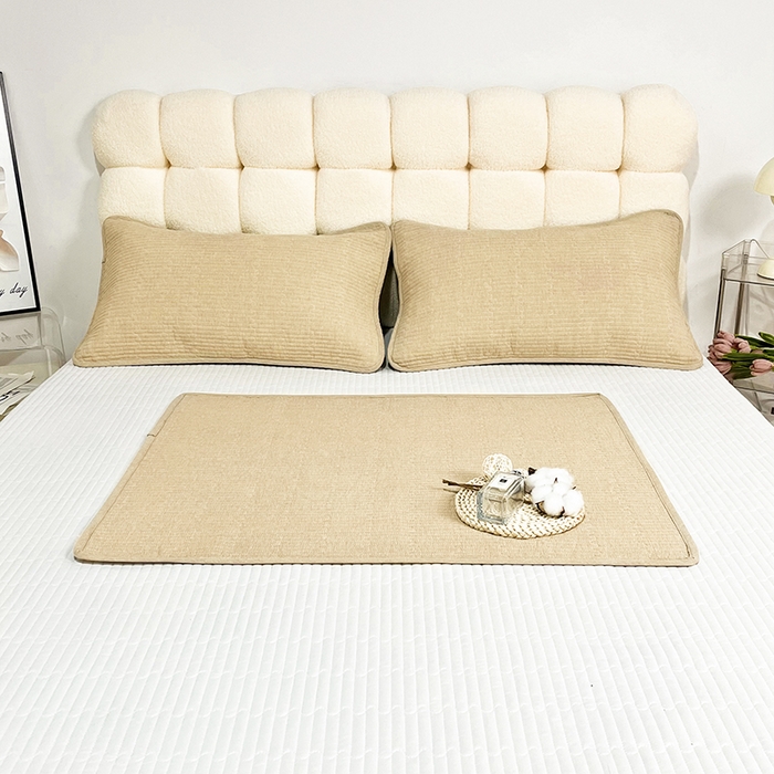 91家纺网 家纺一手货源 找家纺 拾小柒 2025年新款全棉色织水洗棉隔脏姨妈垫护理垫床盖 卡其色 不防水款