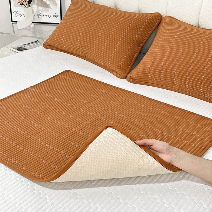 91家纺网 家纺一手货源 找家纺 拾小柒 2025年新款全棉色织水洗棉隔脏姨妈垫护理垫床盖 焦糖色 不防水款