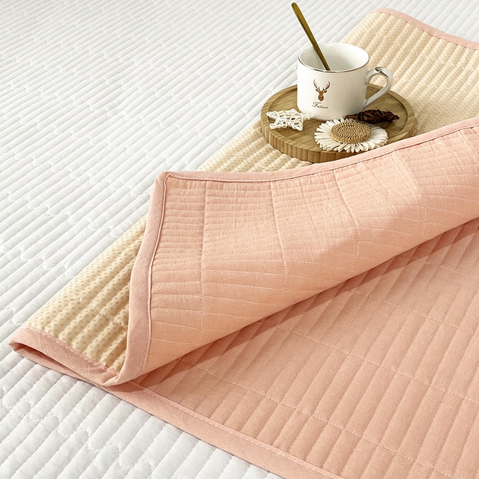 91家纺网 家纺一手货源 找家纺 拾小柒 2025年新款全棉色织水洗棉隔脏姨妈垫护理垫床盖 粉玉色 防水款