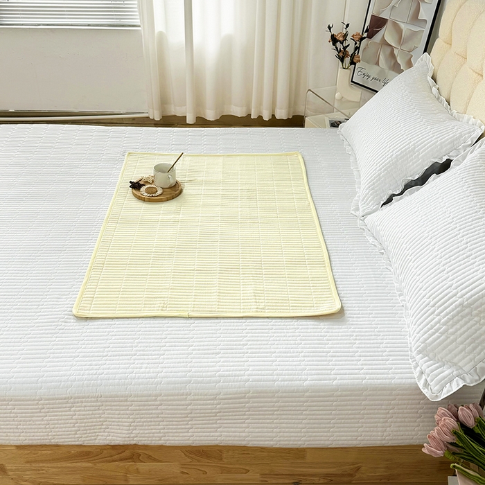 91家纺网 家纺一手货源 找家纺 拾小柒 2025年新款全棉色织水洗棉隔脏姨妈垫护理垫床盖 鹅黄色 防水款