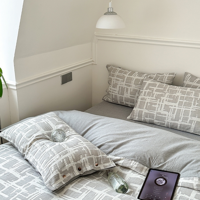 91家纺网 家纺一手货源 找家纺 贝尔 PELLHOME 欧几里得全棉简约北欧几何空气提花三层纱四件套纯色系（可抖音代发） 欧几里得-灰