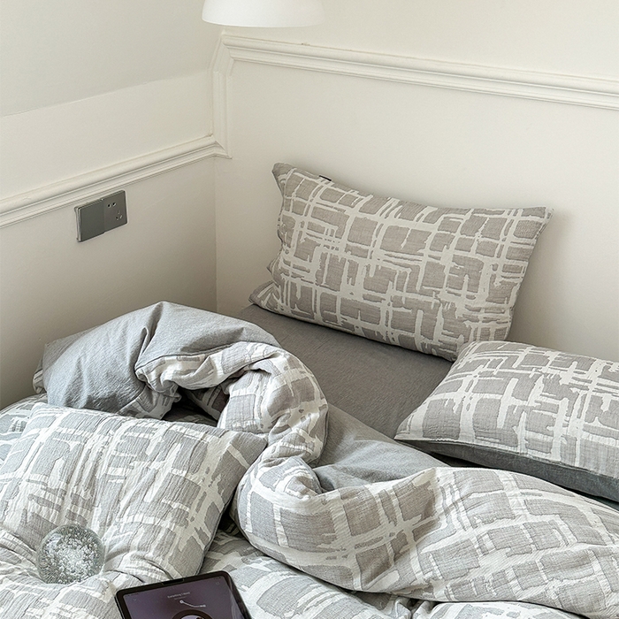 91家纺网 家纺一手货源 找家纺 贝尔 PELLHOME 欧几里得全棉简约北欧几何空气提花三层纱四件套纯色系（可抖音代发） 欧几里得-灰