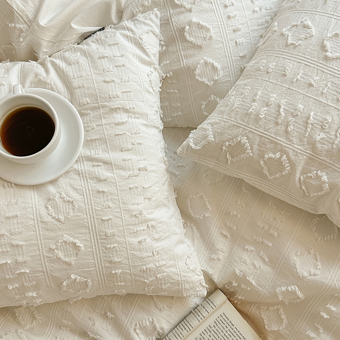 91家纺网 家纺一手货源 找家纺 贝尔 PELLHOME 车妮尔全棉剪花提花四件套外贸民宿小红书风格套件（可抖音代发） 车妮尔-白