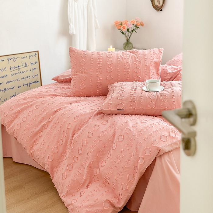 91家纺网 家纺一手货源 找家纺 贝尔 PELLHOME 车妮尔全棉剪花提花四件套外贸民宿小红书风格套件（可抖音代发） 车妮尔-粉