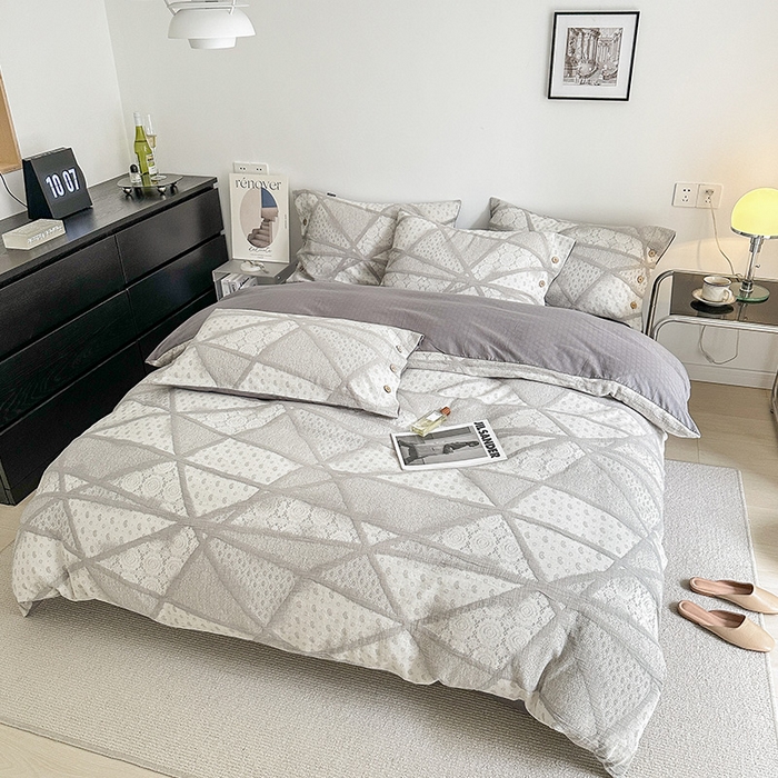 91家纺网 家纺一手货源 找家纺 贝尔 PELLHOME 全棉三层纱提花四件套-埃菲尔系列AB版均为全棉提花面料（可抖音代发） 埃菲尔-灰