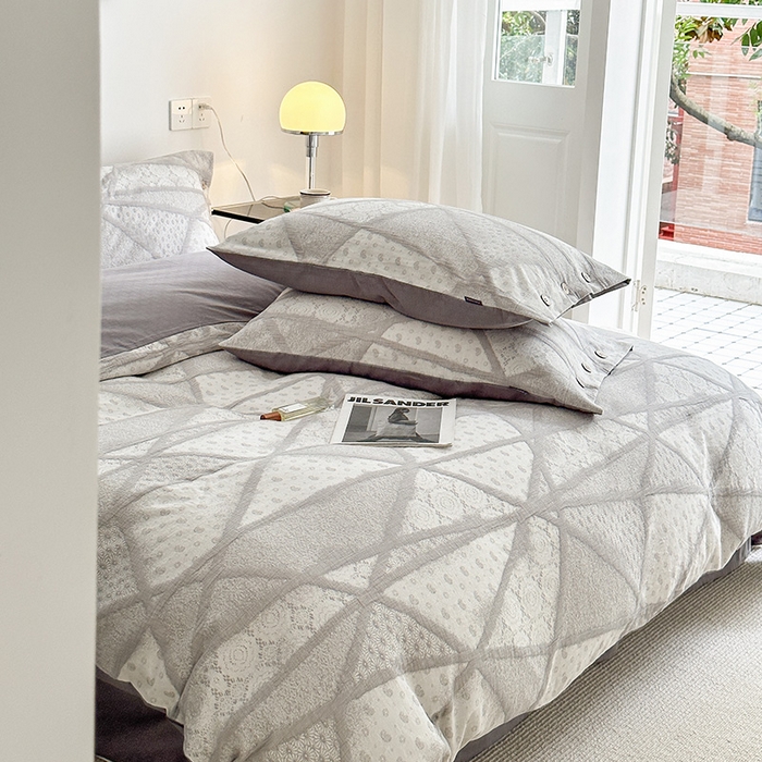 91家纺网 家纺一手货源 找家纺 贝尔 PELLHOME 全棉三层纱提花四件套-埃菲尔系列AB版均为全棉提花面料（可抖音代发） 埃菲尔-灰