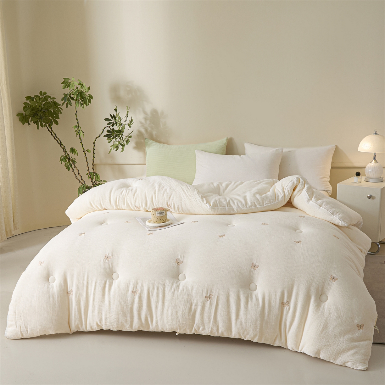 91家纺网 家纺一手货源 找家纺 创优家纺 2025新款专版绣花全棉满绣刺绣21%大豆被纯棉被芯被子春秋被加厚冬被夏被直播 福蝶