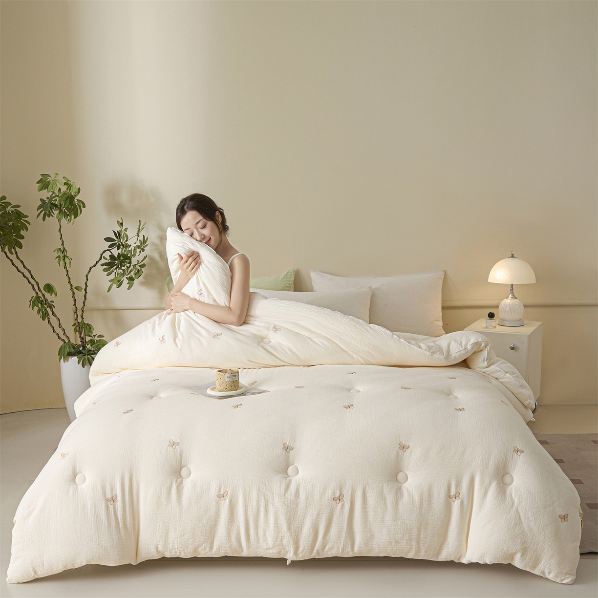 91家纺网 家纺一手货源 找家纺 创优家纺 2025新款专版绣花全棉满绣刺绣21%大豆被纯棉被芯被子春秋被加厚冬被夏被直播 福蝶