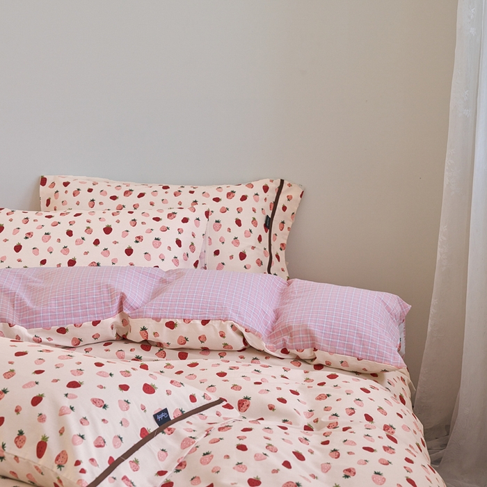 91家纺网 家纺一手货源 找家纺 贝尔 PELLHOME 全棉13376水洗+全棉色织水洗棉-织带款四件套（可抖音代发） 粉钻草莓