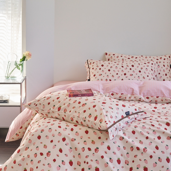 91家纺网 家纺一手货源 找家纺 贝尔 PELLHOME 全棉13376水洗+全棉色织水洗棉-织带款四件套（可抖音代发） 粉钻草莓