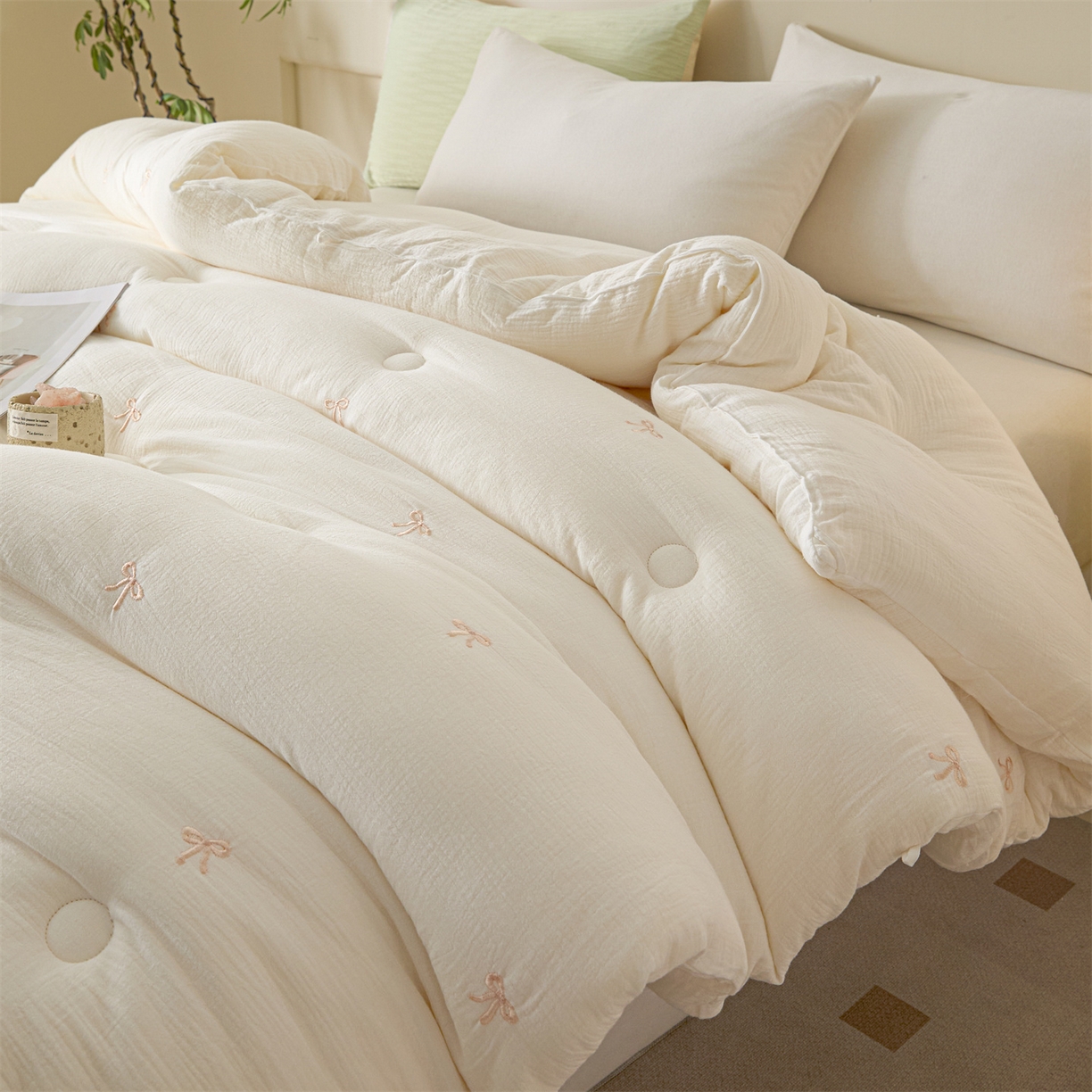 91家纺网 家纺一手货源 找家纺 创优家纺 2025新款专版绣花全棉满绣刺绣21%大豆被纯棉被芯被子春秋被加厚冬被夏被直播 蝴蝶结