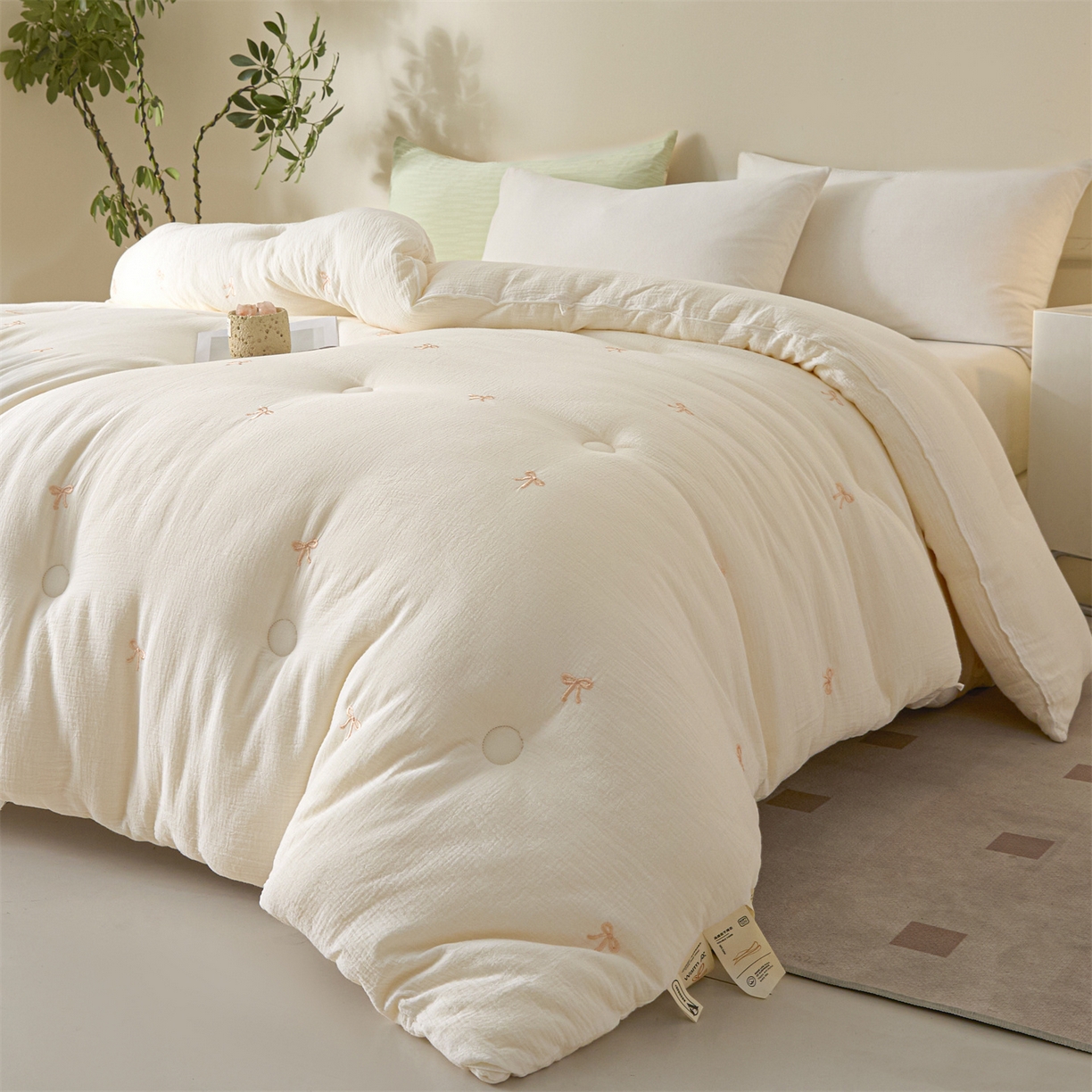 91家纺网 家纺一手货源 找家纺 创优家纺 2025新款专版绣花全棉满绣刺绣21%大豆被纯棉被芯被子春秋被加厚冬被夏被直播 蝴蝶结