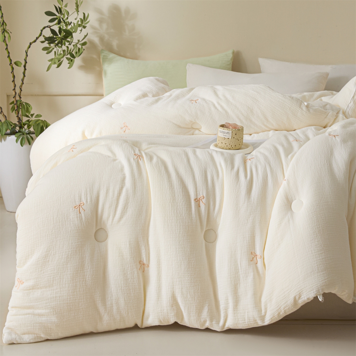 91家纺网 家纺一手货源 找家纺 创优家纺 2025新款专版绣花全棉满绣刺绣21%大豆被纯棉被芯被子春秋被加厚冬被夏被直播 蝴蝶结