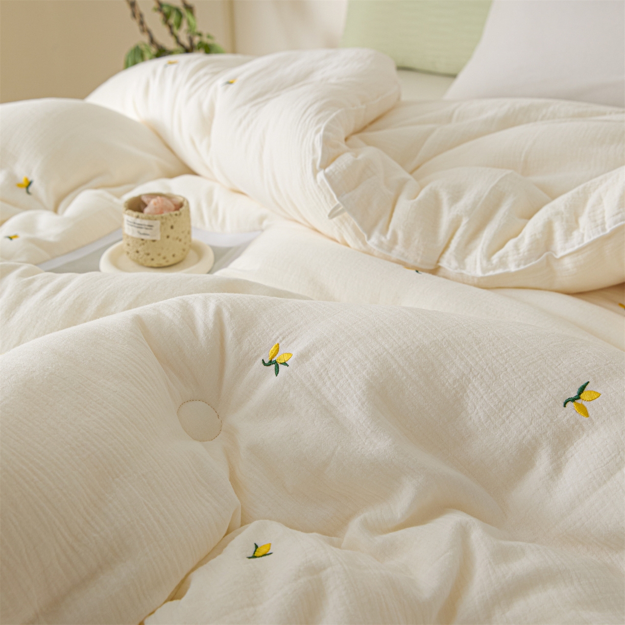 91家纺网 家纺一手货源 找家纺 创优家纺 2025新款专版绣花全棉满绣刺绣21%大豆被纯棉被芯被子春秋被加厚冬被夏被直播 黄花絮