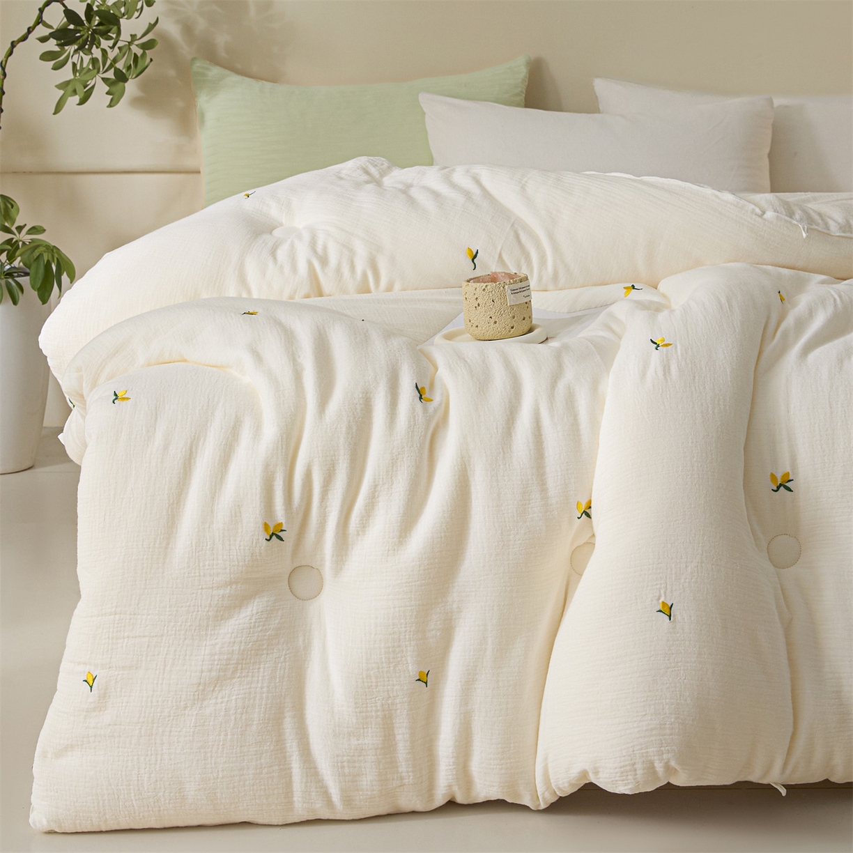 91家纺网 家纺一手货源 找家纺 创优家纺 2025新款专版绣花全棉满绣刺绣21%大豆被纯棉被芯被子春秋被加厚冬被夏被直播 黄花絮