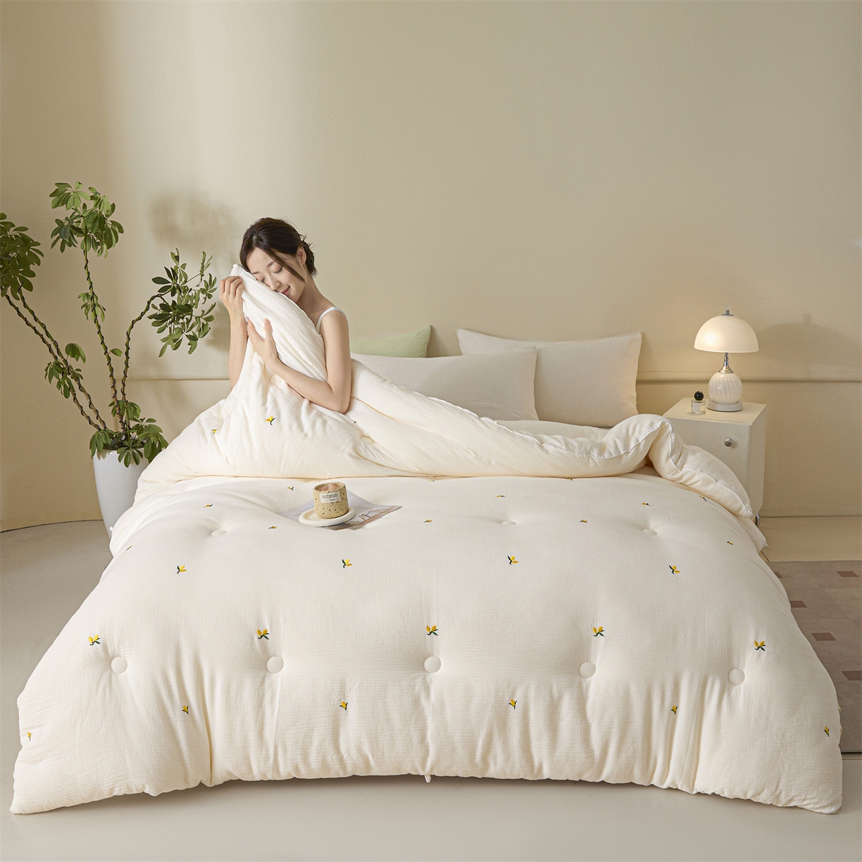 91家纺网 家纺一手货源 找家纺 创优家纺 2025新款专版绣花全棉满绣刺绣21%大豆被纯棉被芯被子春秋被加厚冬被夏被直播 黄花絮