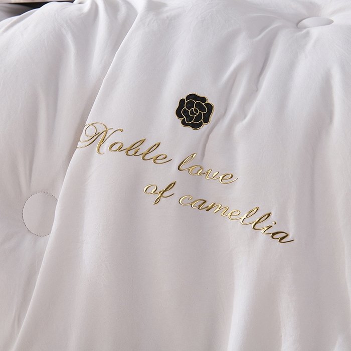 91家纺网 家纺一手货源 找家纺 （总）爱诗诺家纺 2025年新款3D立体烫画亲肤保暖云纱棉大豆被被子被芯