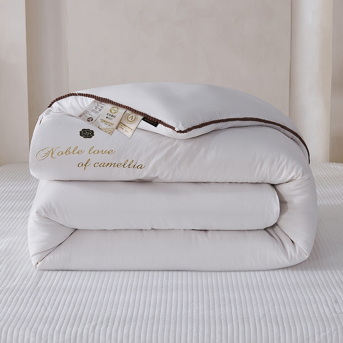 91家纺网 家纺一手货源 找家纺 爱诗诺家纺 2025年新款3D立体烫画亲肤保暖云纱棉大豆被被子被芯 云纱棉-白