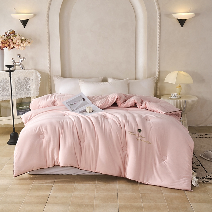 91家纺网 家纺一手货源 找家纺 爱诗诺家纺 2025年新款3D立体烫画亲肤保暖云纱棉大豆被被子被芯 云纱棉-粉