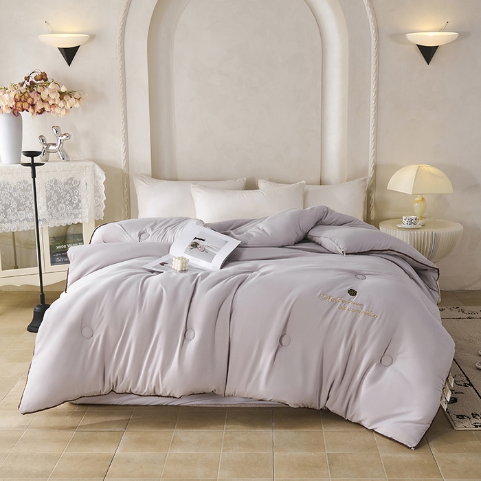 91家纺网 家纺一手货源 找家纺 爱诗诺家纺 2025年新款3D立体烫画亲肤保暖云纱棉大豆被被子被芯 云纱棉-灰