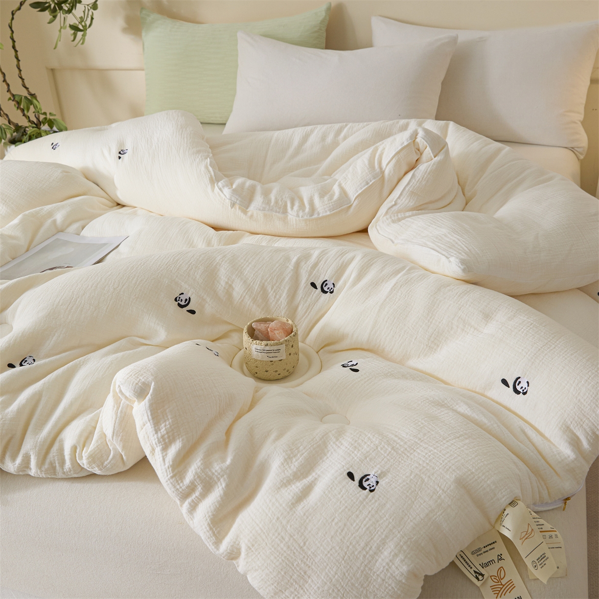 91家纺网 家纺一手货源 找家纺 创优家纺 2025新款专版绣花全棉满绣刺绣21%大豆被纯棉被芯被子春秋被加厚冬被夏被直播 趴趴熊猫