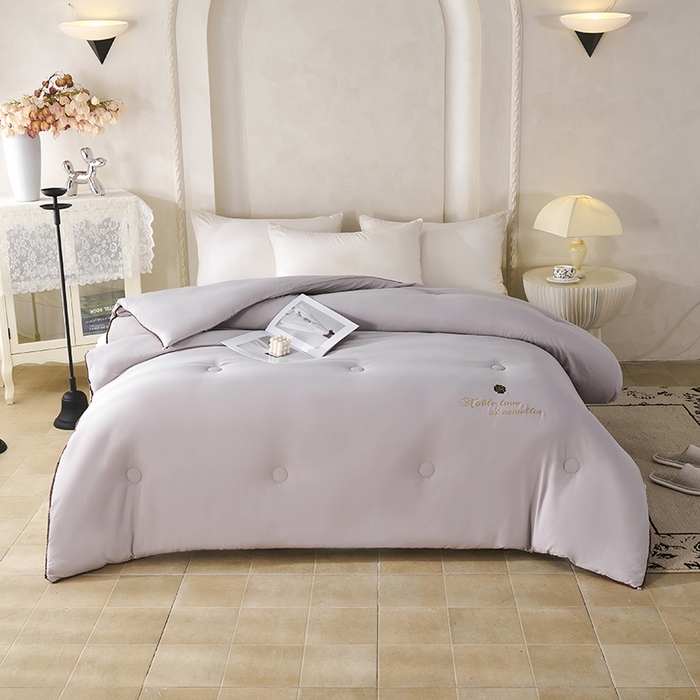 91家纺网 家纺一手货源 找家纺 爱诗诺家纺 2025年新款3D立体烫画亲肤保暖云纱棉大豆被被子被芯 云纱棉-灰（主图2）