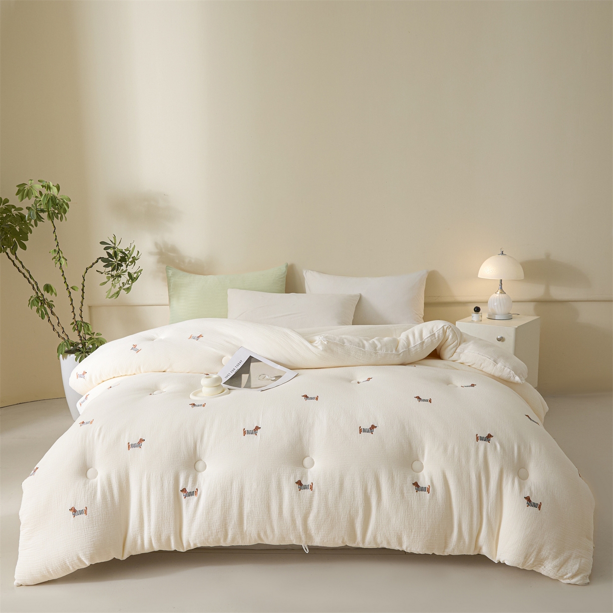 91家纺网 家纺一手货源 找家纺 创优家纺 2025新款专版绣花全棉满绣刺绣21%大豆被纯棉被芯被子春秋被加厚冬被夏被直播 条纹腊肠狗