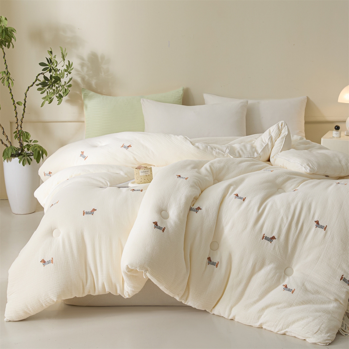 91家纺网 家纺一手货源 找家纺 创优家纺 2025新款专版绣花全棉满绣刺绣21%大豆被纯棉被芯被子春秋被加厚冬被夏被直播 条纹腊肠狗