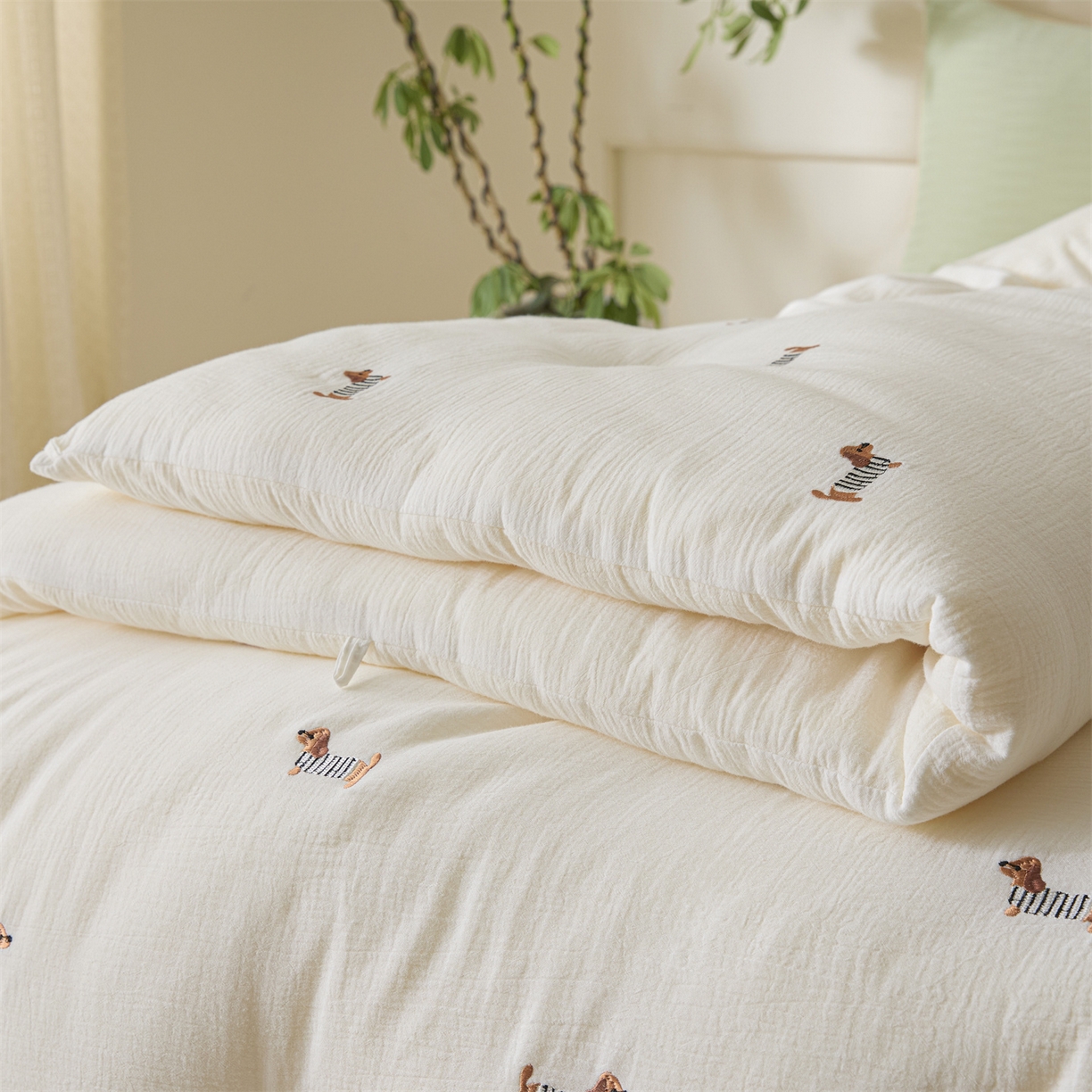 91家纺网 家纺一手货源 找家纺 创优家纺 2025新款专版绣花全棉满绣刺绣21%大豆被纯棉被芯被子春秋被加厚冬被夏被直播 条纹腊肠狗