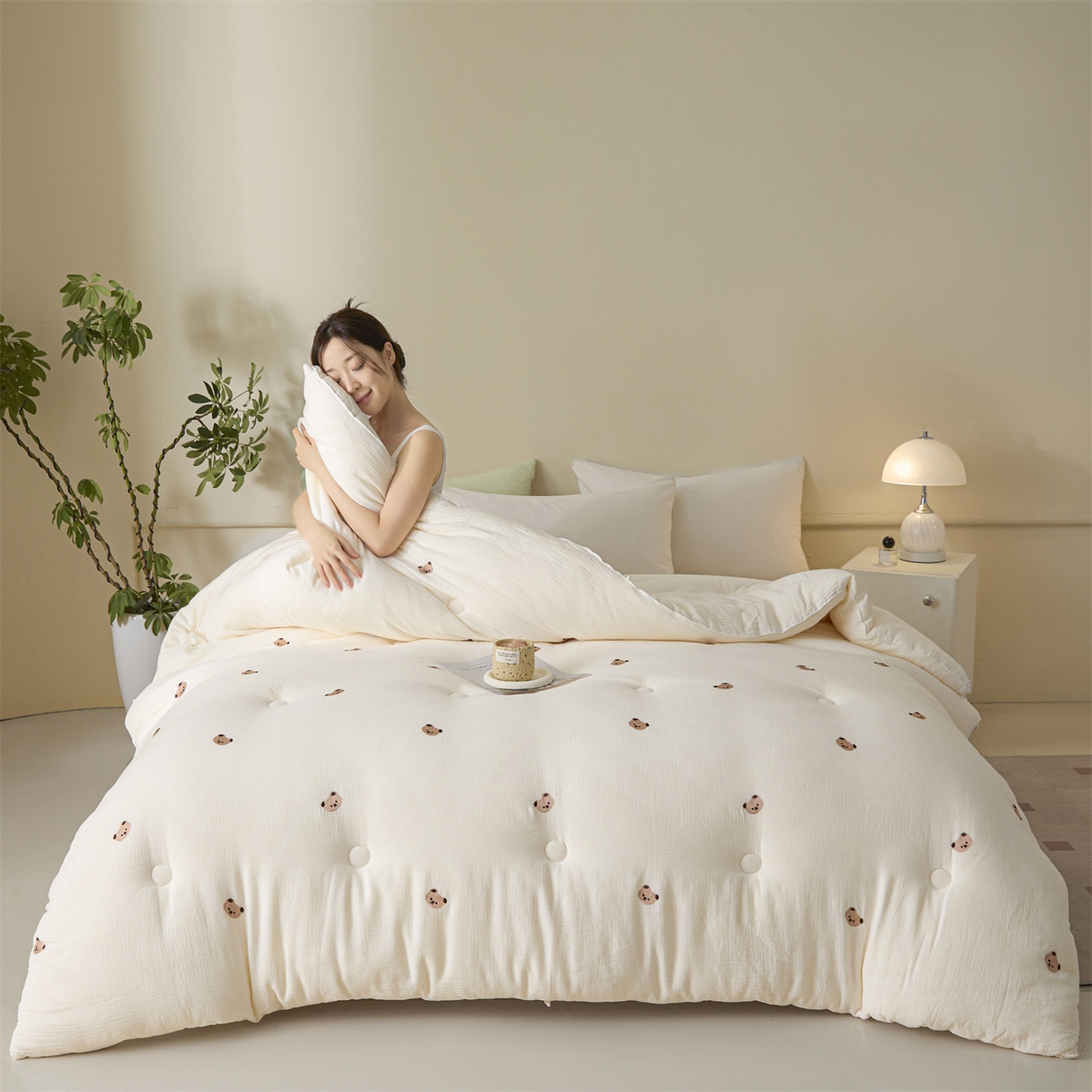 91家纺网 家纺一手货源 找家纺 创优家纺 2025新款专版绣花全棉满绣刺绣21%大豆被纯棉被芯被子春秋被加厚冬被夏被直播 小熊