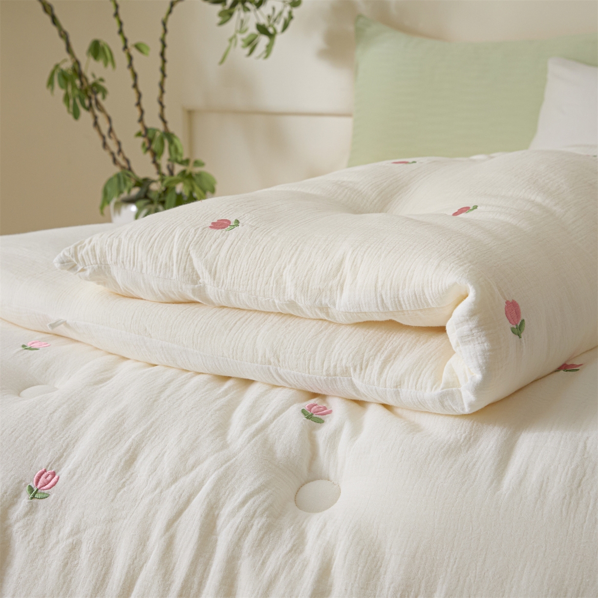 91家纺网 家纺一手货源 找家纺 创优家纺 2025新款专版绣花全棉满绣刺绣21%大豆被纯棉被芯被子春秋被加厚冬被夏被直播 郁金香