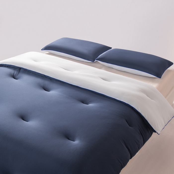 91家纺网 家纺一手货源 找家纺 栩裕纺织 2025新款纯色超柔云朵针织被被子被芯冬被 云朵被-米克诺斯蓝+云烟灰