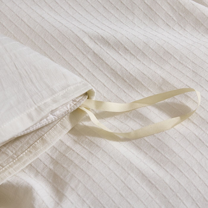 91家纺网 家纺一手货源 找家纺 贝尔 PELLHOME不染A类婴幼儿天然全棉提花大方格纯白素色日式绑带式四件套 可抖音代发 小方格