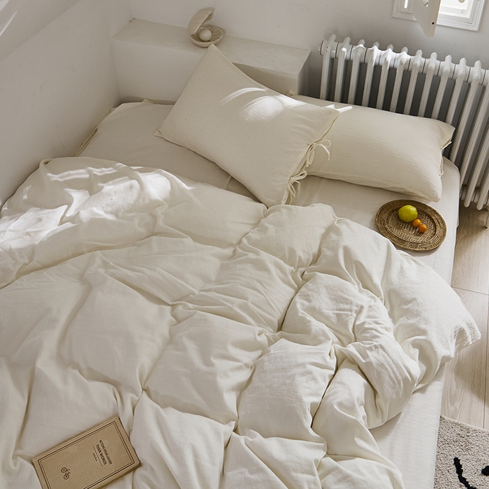 91家纺网 家纺一手货源 找家纺 贝尔 PELLHOME不染A类婴幼儿天然全棉提花大方格纯白素色日式绑带式四件套 可抖音代发 小雨点