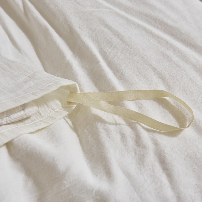 91家纺网 家纺一手货源 找家纺 贝尔 PELLHOME不染A类婴幼儿天然全棉提花大方格纯白素色日式绑带式四件套 可抖音代发 小雨点